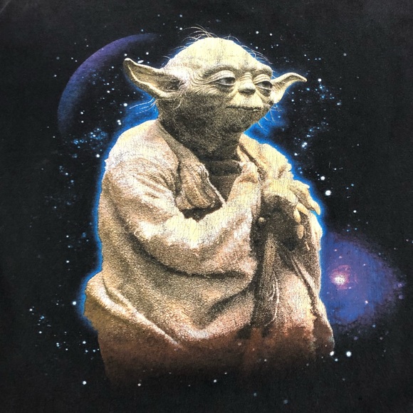 ❌Sold❌Star Wars Yoda Graphic T-Shirt 100% Cotton - Picture 2 of 5